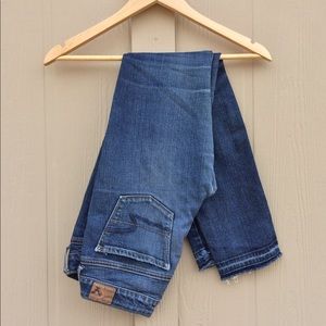 4/25🌵🌵🌵 American Eagle Destroyed Skinny Stretch